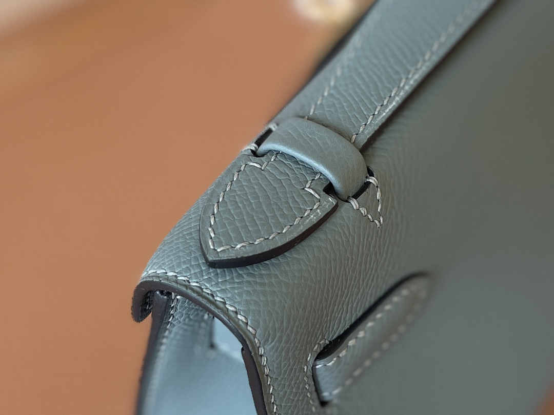 Hermès（爱马仕）Mini Kelly pochette epsom 杏仁绿 金扣 22cm