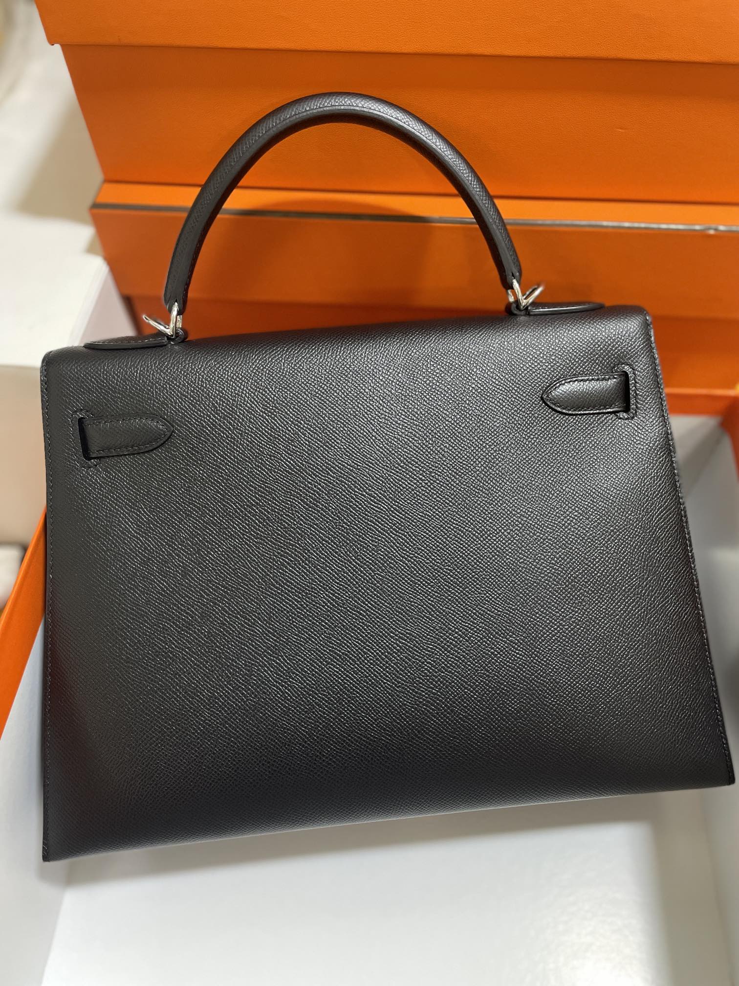 Hermès（爱马仕）Kelly 凯莉包 Epsom 黑色 银扣 32cm