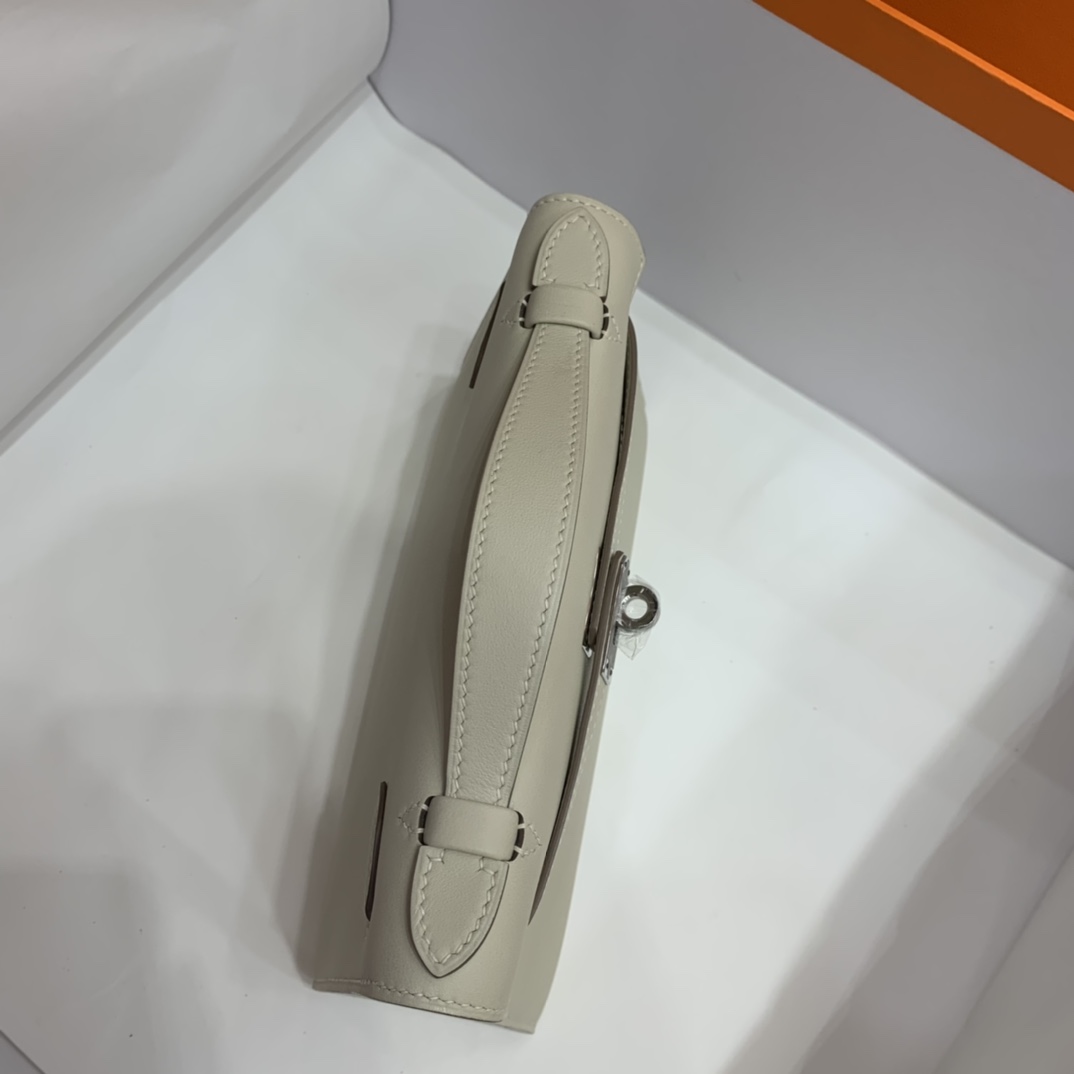 Hermès（爱马仕）Mini Kelly 迷你凯莉 Swift 奶昔白 银扣 22cm
