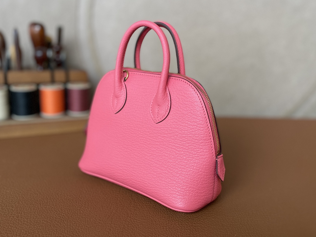Hermès（爱马仕）Mini Bolide Chevre 山羊皮 8w 新唇膏粉 金扣 19cm