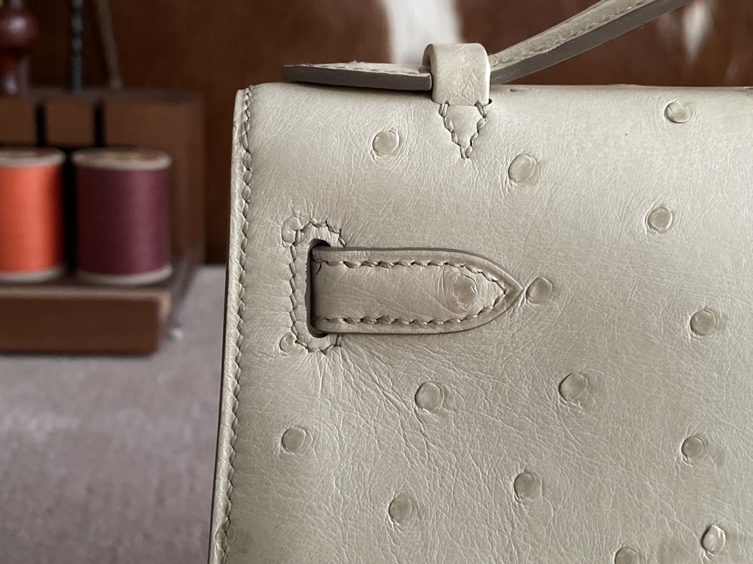 Hermès（爱马仕）Mini Kelly 迷你凯莉 鸵鸟皮 奶昔白 金扣 22cm