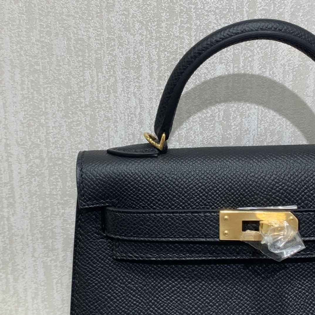 Hermès（爱马仕）mini Kelly 迷你凯莉 Epsom 黑色 金扣 19cm