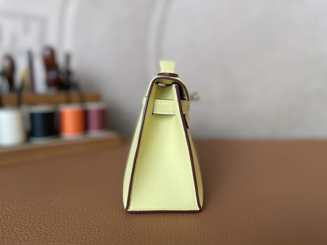 Hermès（爱马仕）Mini Kelly pochette Swift 1Z 小鸡黄 金扣 22cm