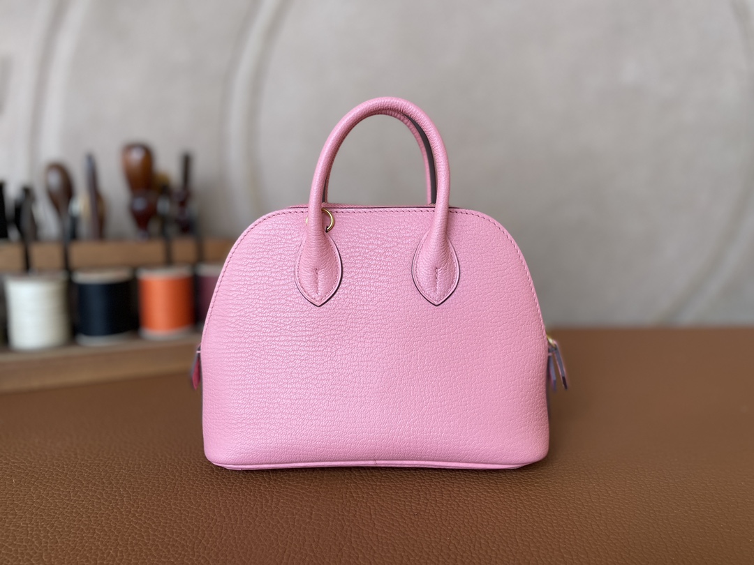 Hermès（爱马仕）Mini Bolide Chevre 山羊皮 3Q 新樱花粉 金扣 19cm
