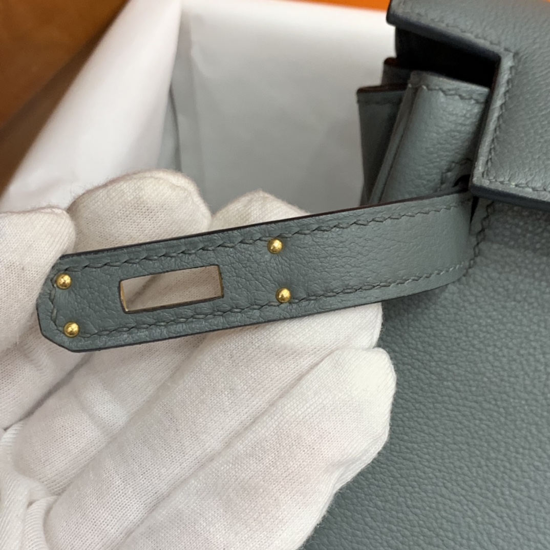 Hermès（爱马仕）Kelly ado Evercolor 杏仁绿 金扣 20cm