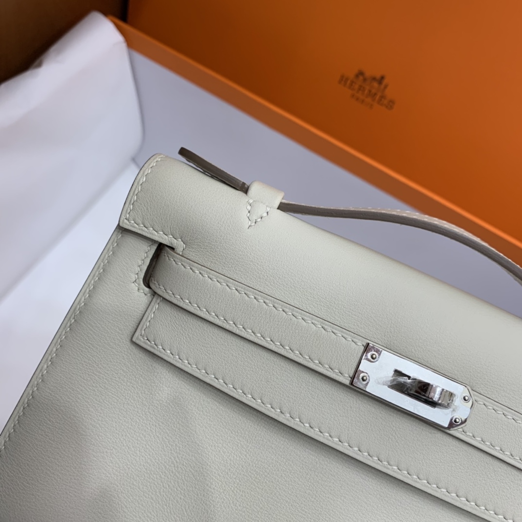 Hermès（爱马仕）Mini Kelly 迷你凯莉 Swift 奶昔白 银扣 22cm