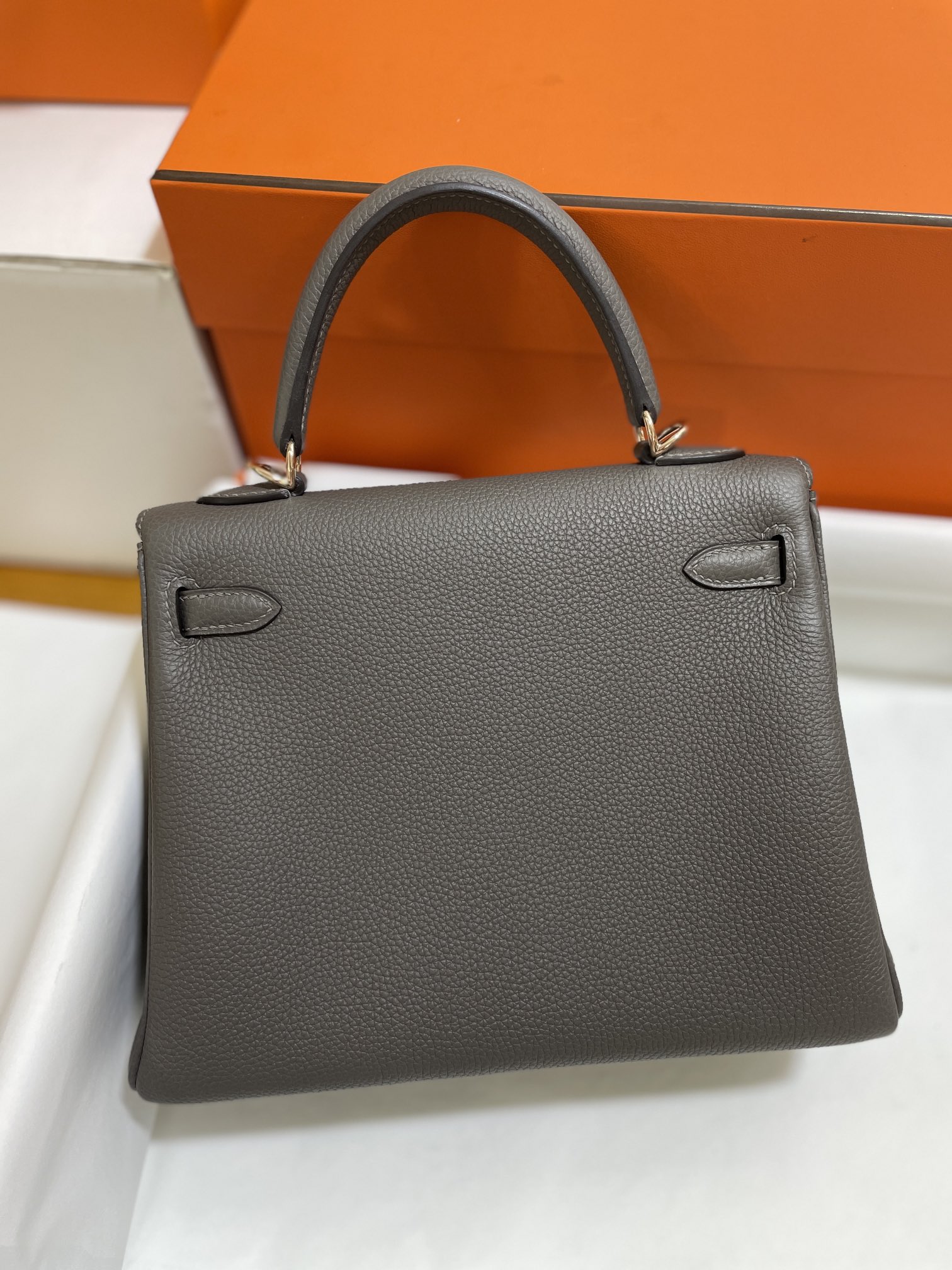 Hermès（爱马仕）kelly 凯莉包 togo 8F 锡器灰 玫瑰金扣 25cm