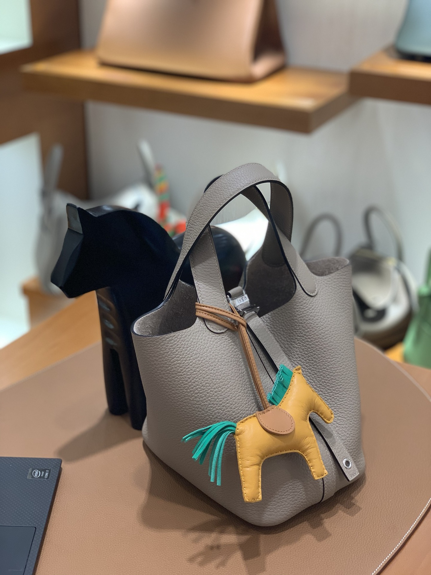 Hermès（爱马仕）Picotin 菜篮子 TC 斑鸠灰 银扣 18cm
