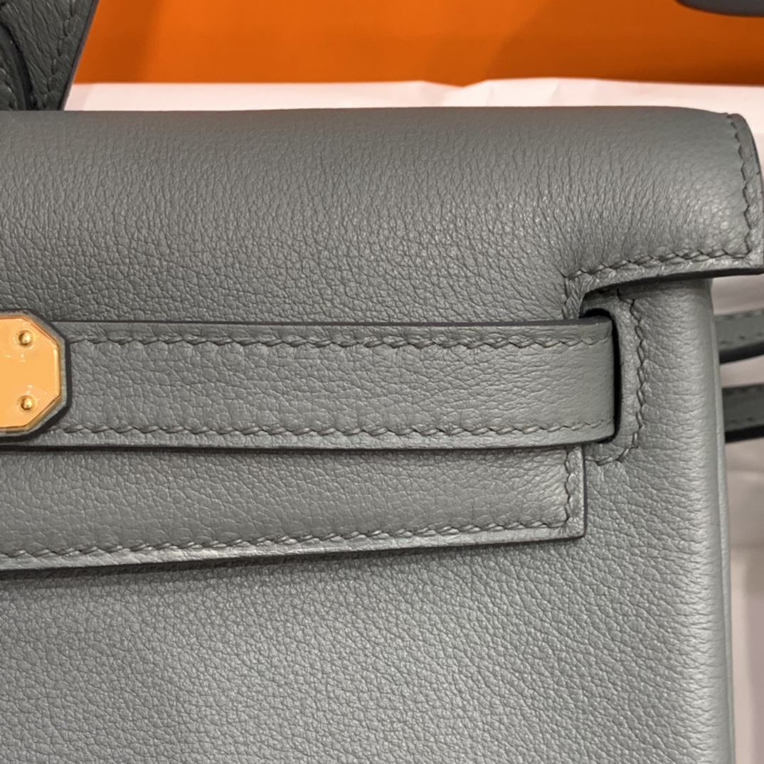 Hermès（爱马仕）Kelly ado Evercolor 杏仁绿 金扣 20cm