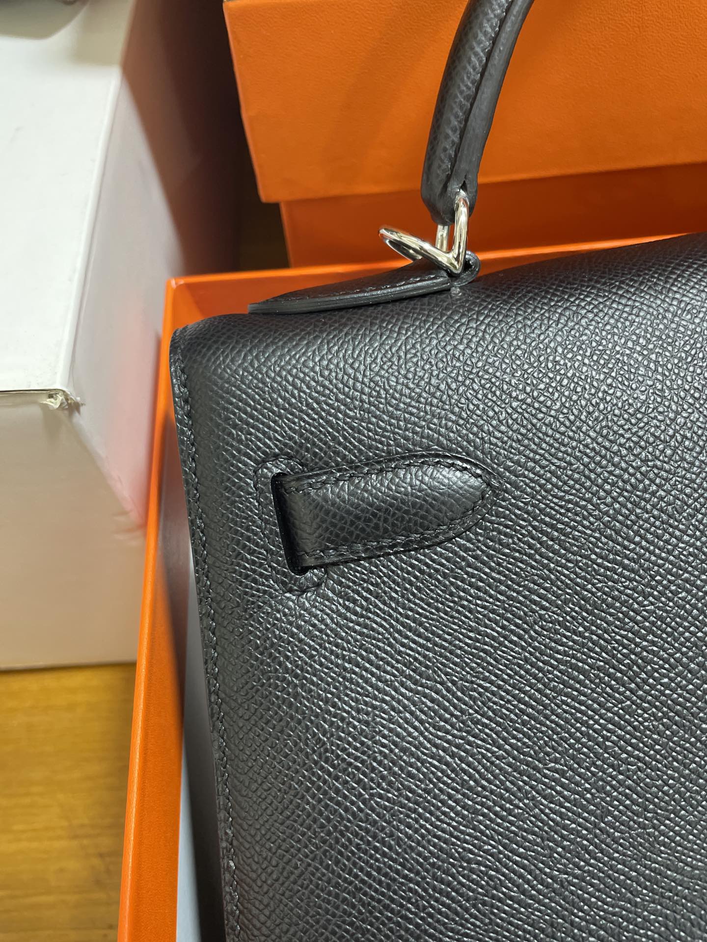 Hermès（爱马仕）Kelly 凯莉包 Epsom 黑色 银扣 32cm