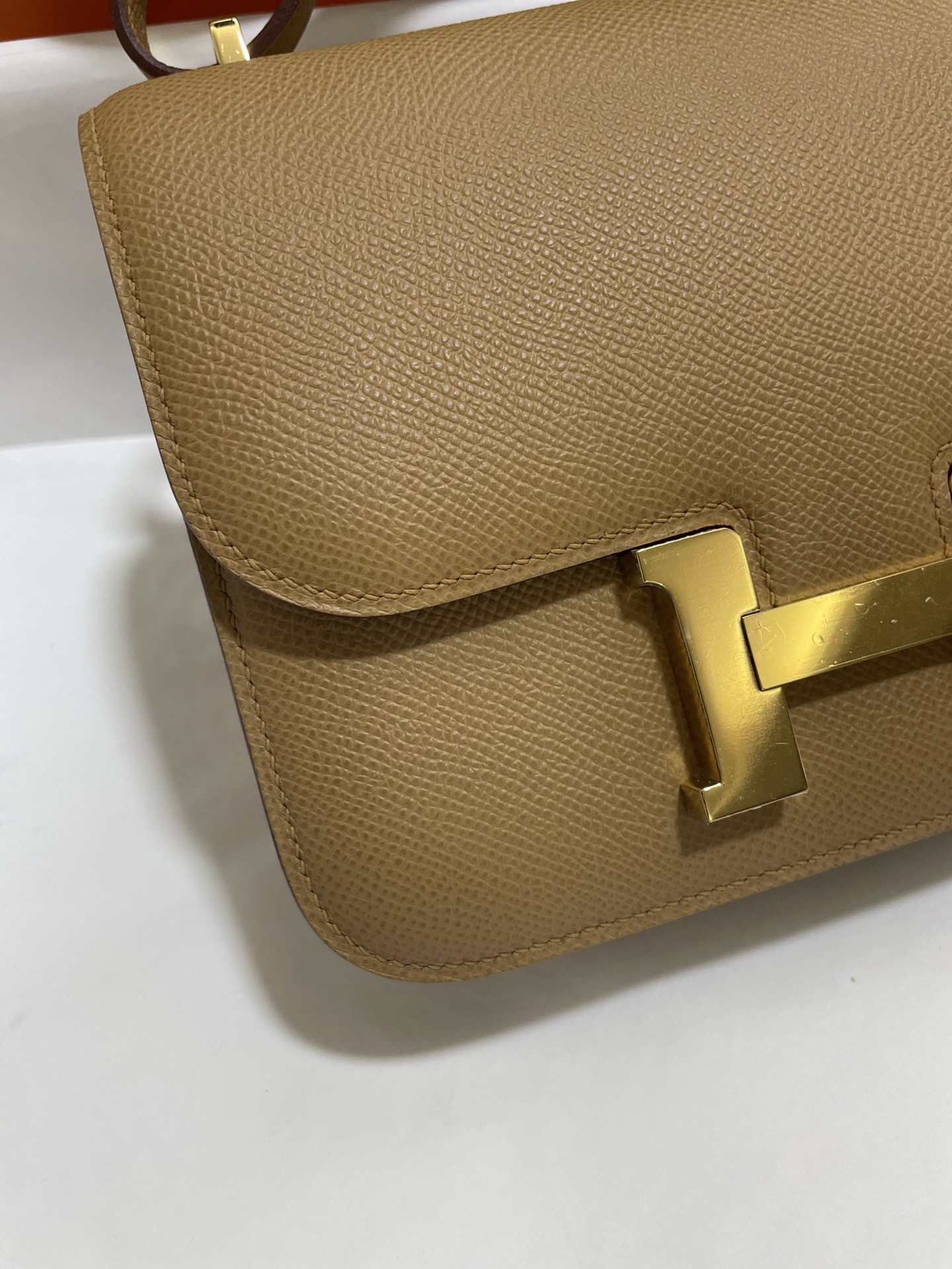 Hermès（爱马仕）Constance 康康 epsom 饼干色 金扣 19cm