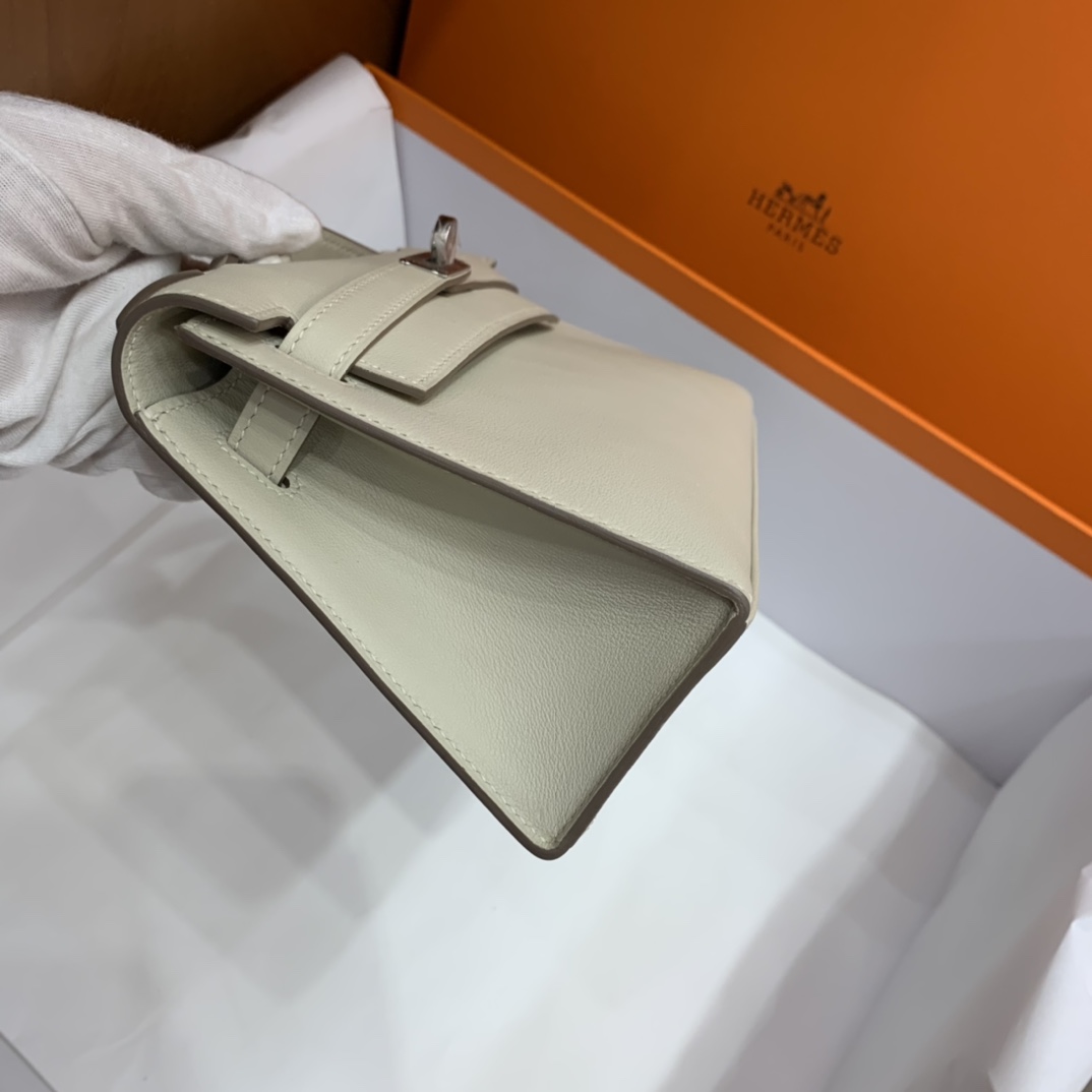 Hermès（爱马仕）Mini Kelly 迷你凯莉 Swift 奶昔白 银扣 22cm