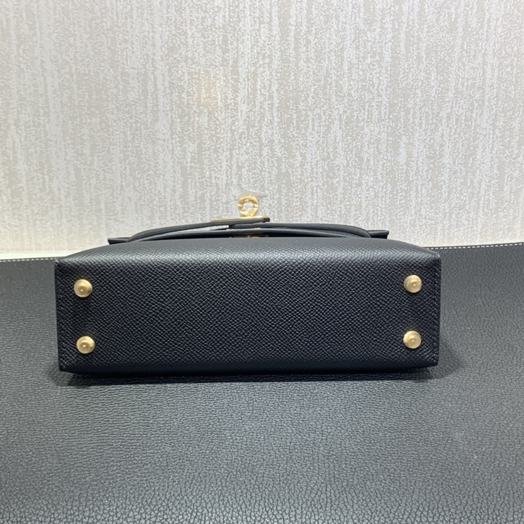 Hermès（爱马仕）mini Kelly 迷你凯莉 Epsom 黑色 金扣 19cm