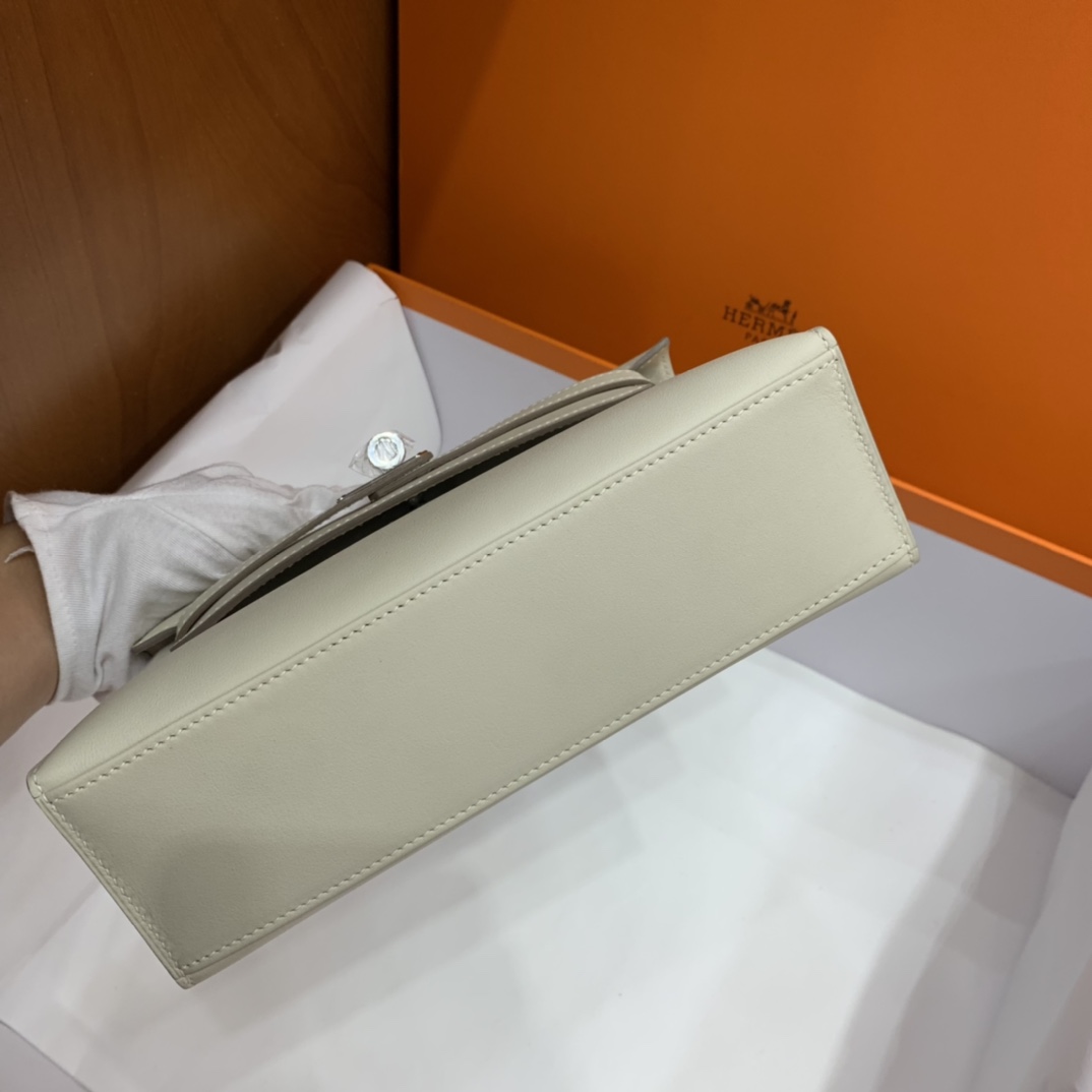 Hermès（爱马仕）Mini Kelly 迷你凯莉 Swift 奶昔白 银扣 22cm