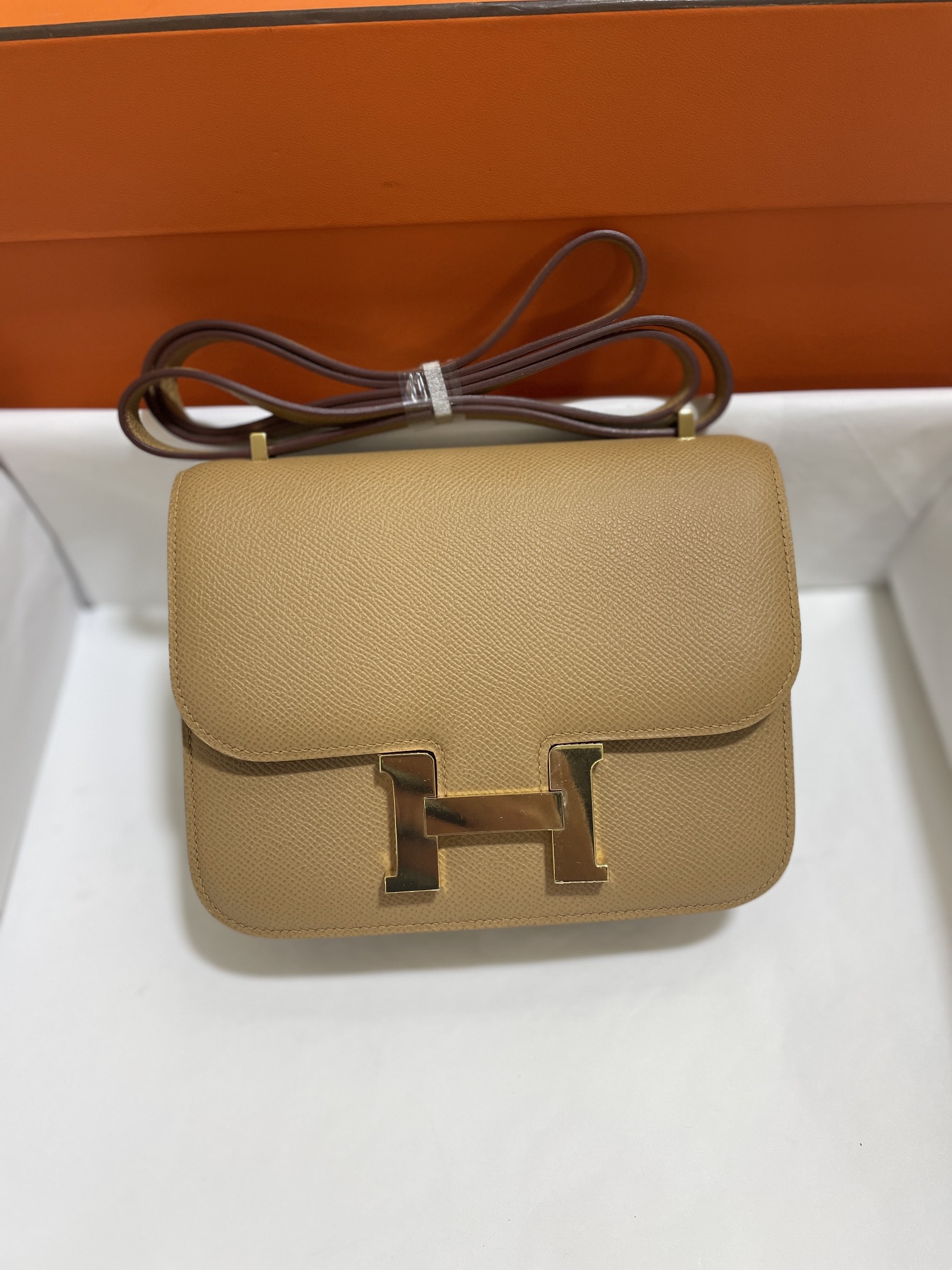Hermès（爱马仕）Constance 康康 epsom 饼干色 金扣 19cm