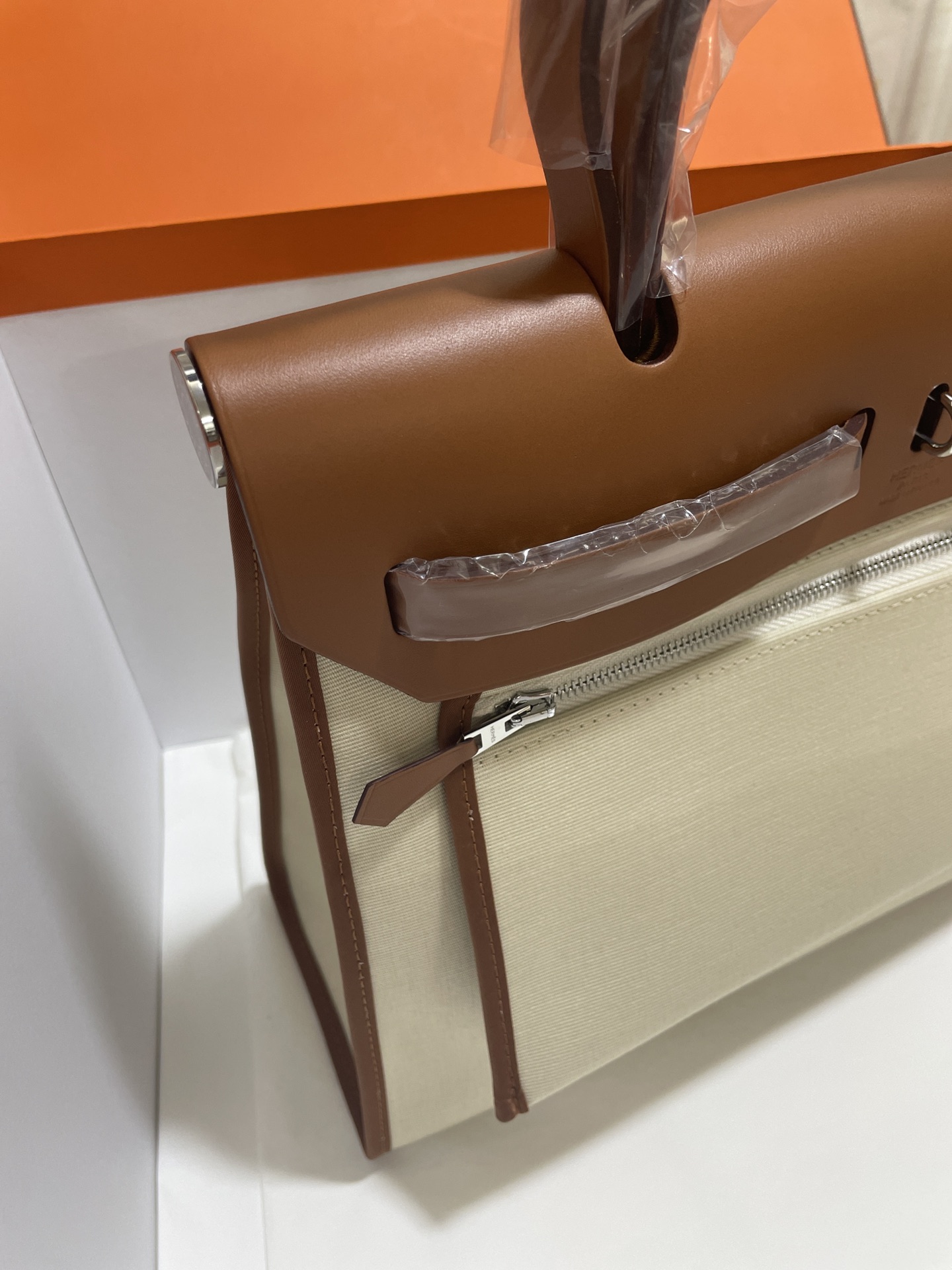 Hermès（爱马仕）Herbag 中咖 拼 米白 细布 31cm