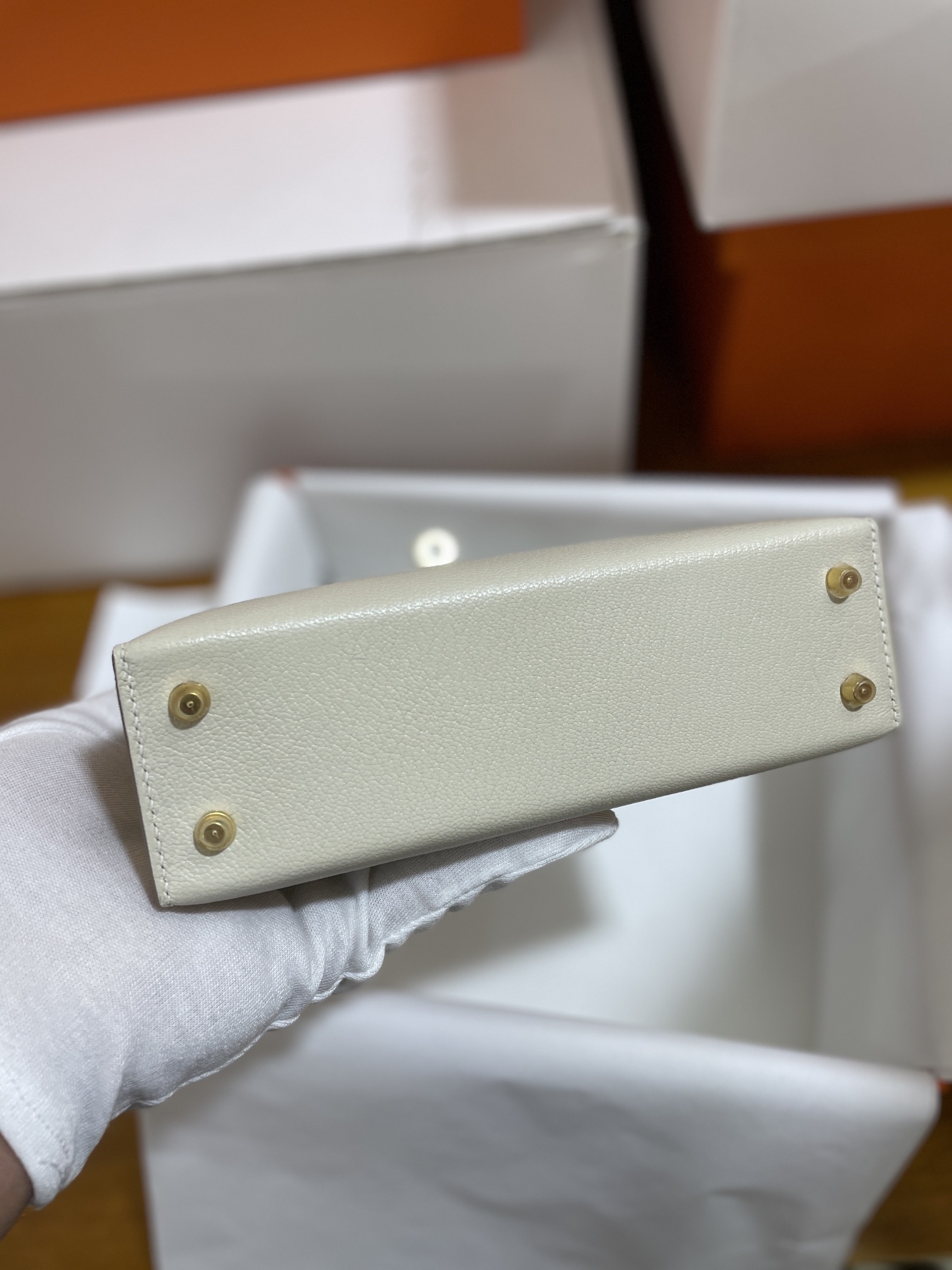 Hermès（爱马仕）Mini Kelly 迷你凯莉 山羊皮 奶昔白 金扣 19cm