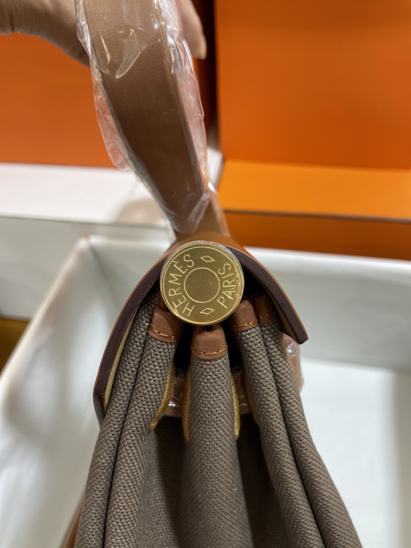 Hermès（爱马仕）Herbag Box 拼 帆布 金棕色 拼 大象灰 内缝 金扣 31cm