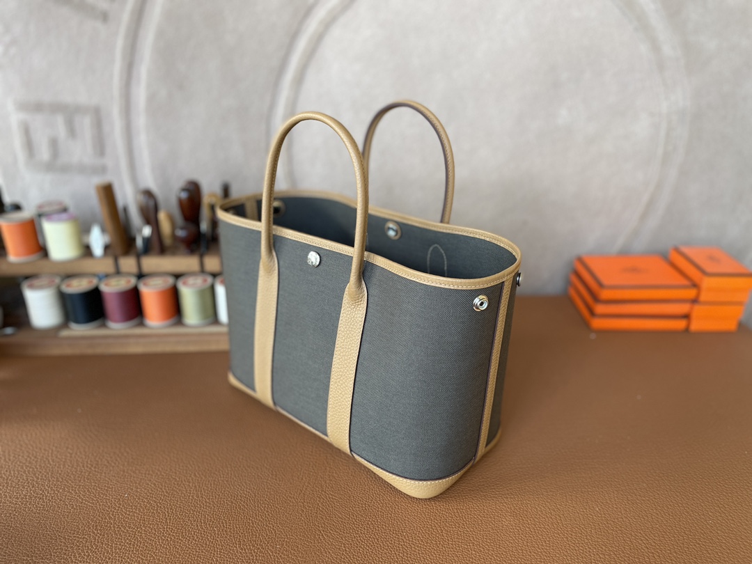 Hermès（爱马仕）Garden Party 花园包 TC 拼 帆布 饼干色 拼 军绿色 银扣 30cm