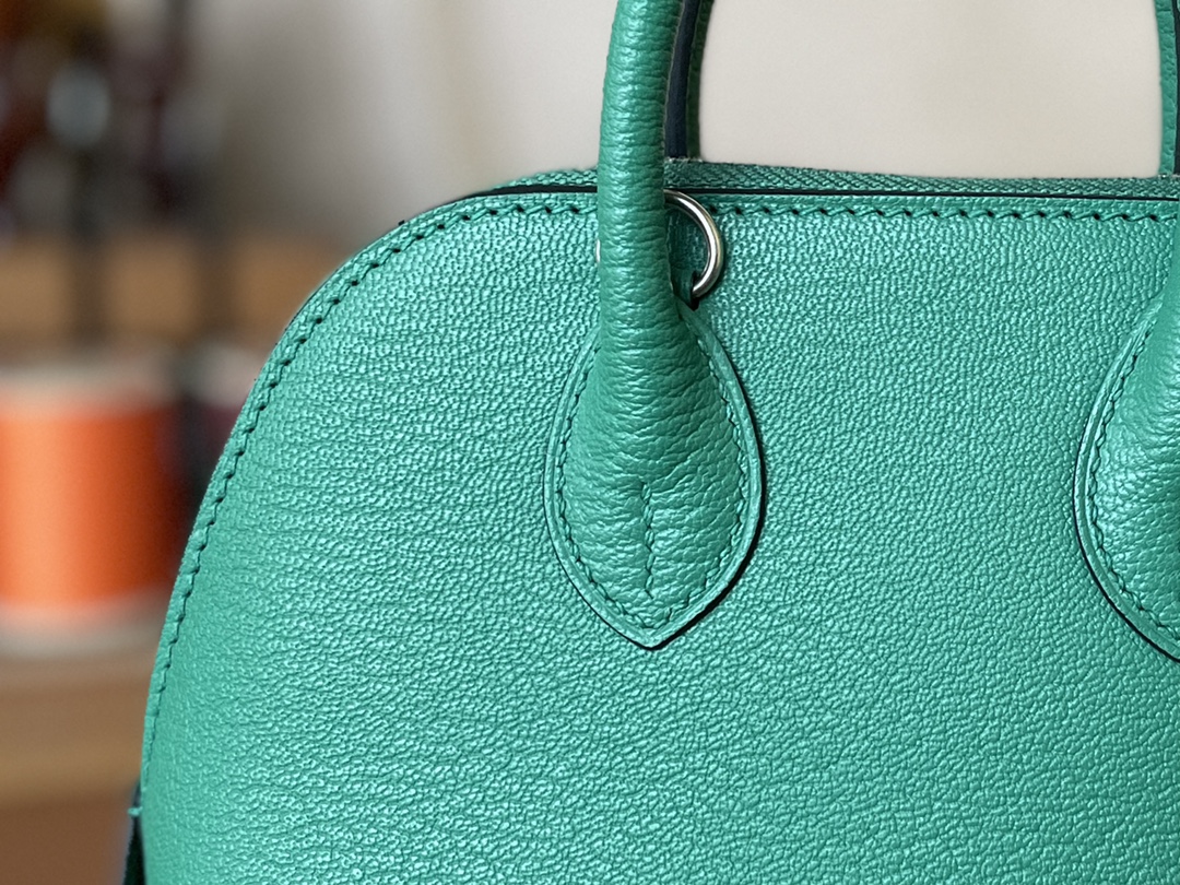Hermès（爱马仕）Mini Bolide Chevre 山羊皮 U1 维罗纳绿 银扣 19cm