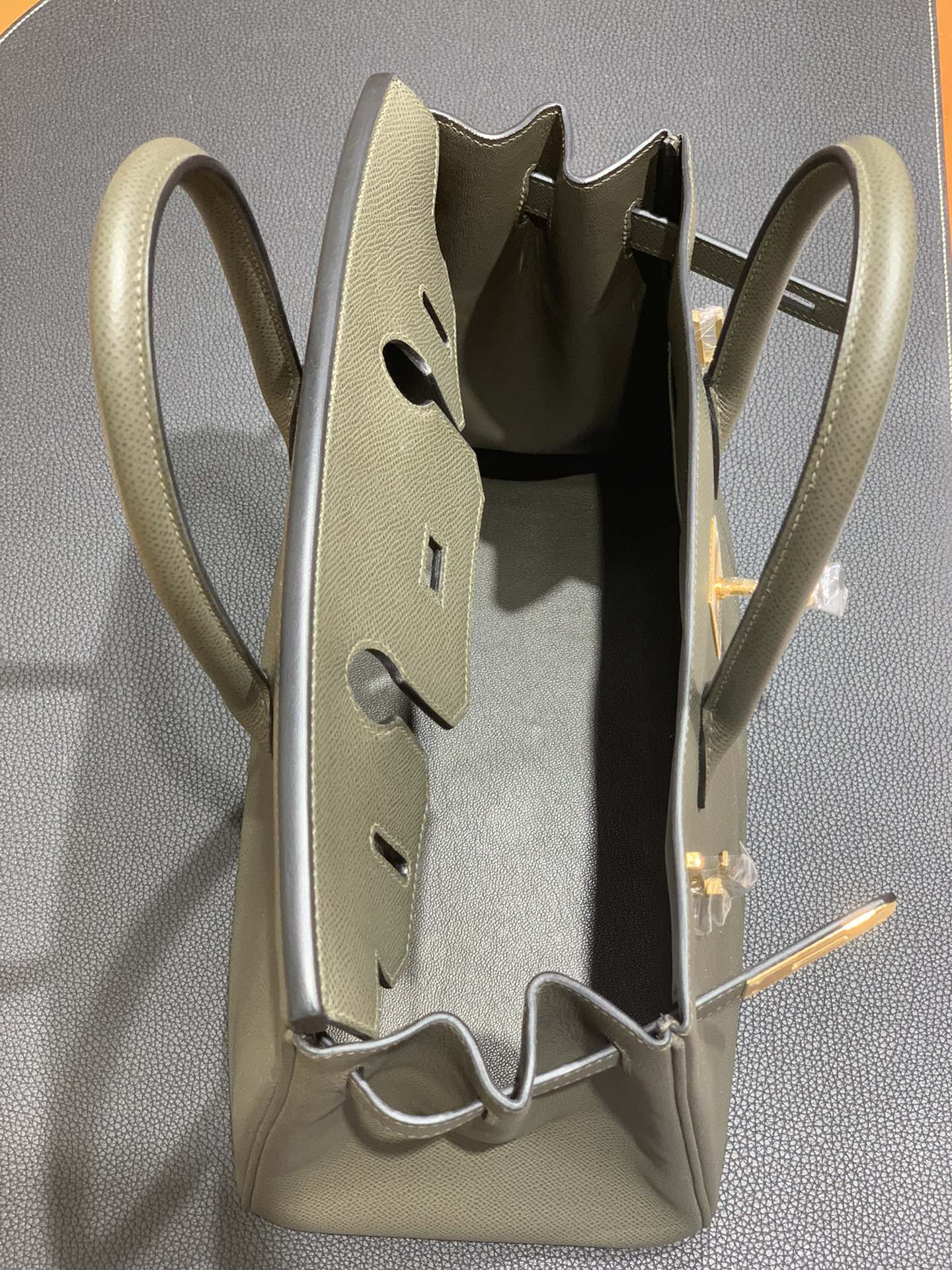 Hermès（爱马仕）Birkin 铂金包 Epsom 灰绿色 金扣 30cm