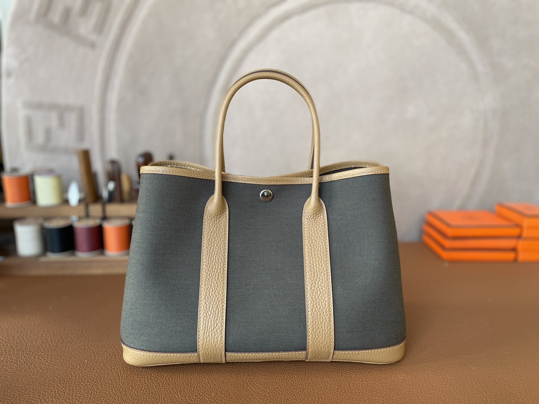Hermès（爱马仕）Garden Party 花园包 TC 拼 帆布 饼干色 拼 军绿色 银扣 30cm