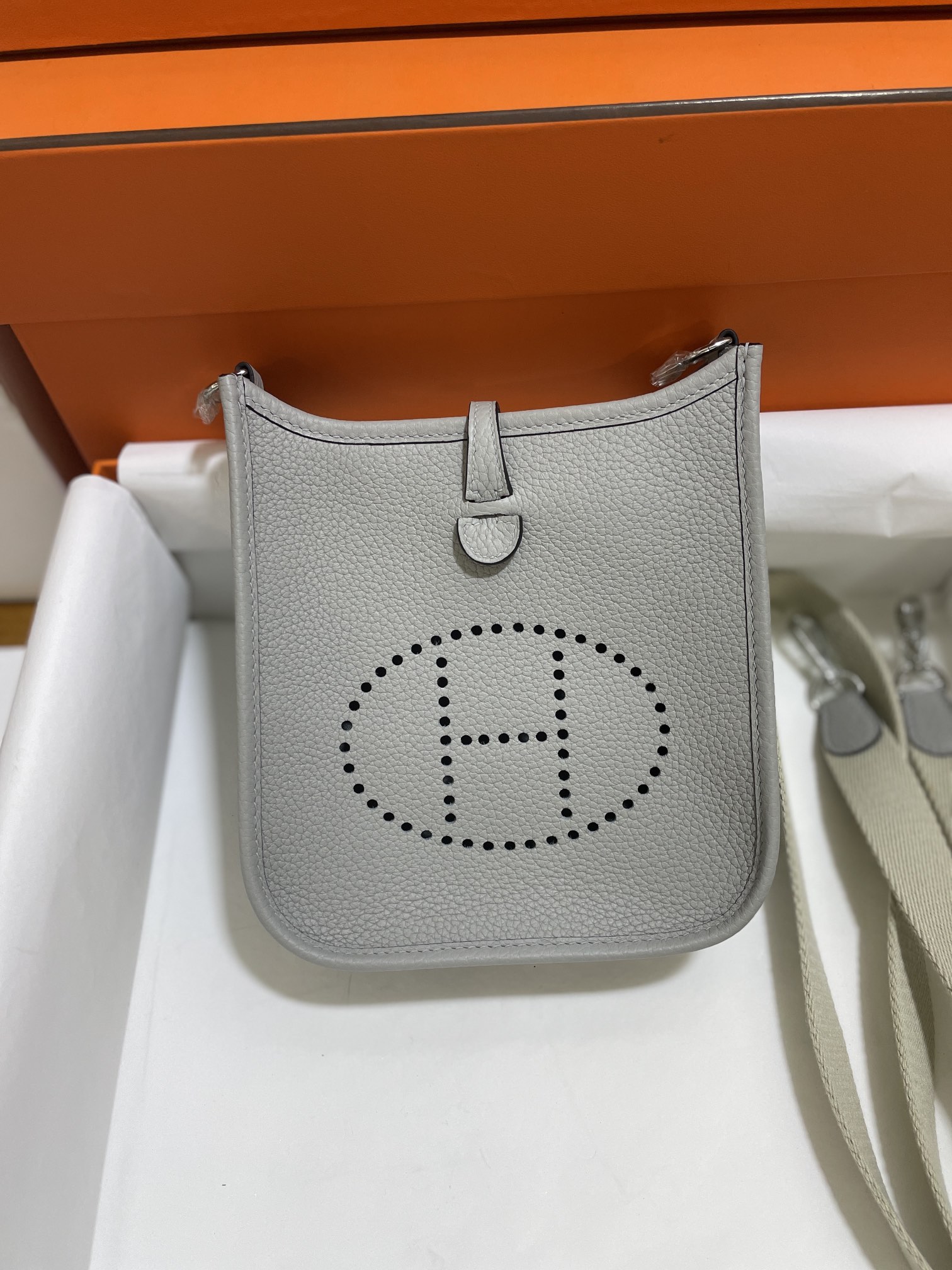Hermès（爱马仕）Mini Evelyne 迷你伊芙琳 TC 海鸥灰 银扣 17cm