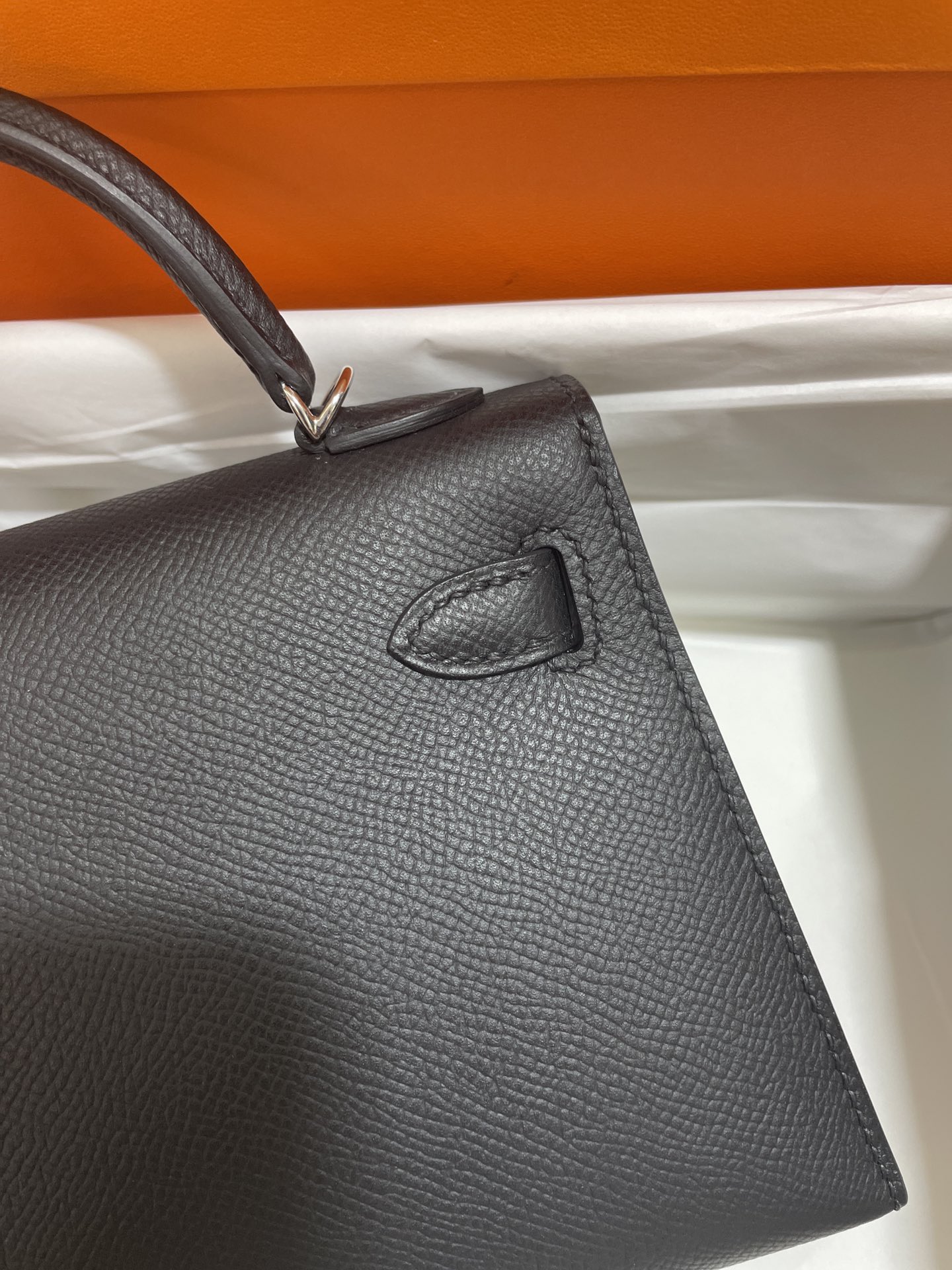 Hermès（爱马仕）mini Kelly 迷你凯莉 Epsom 黑色 银扣 19cm