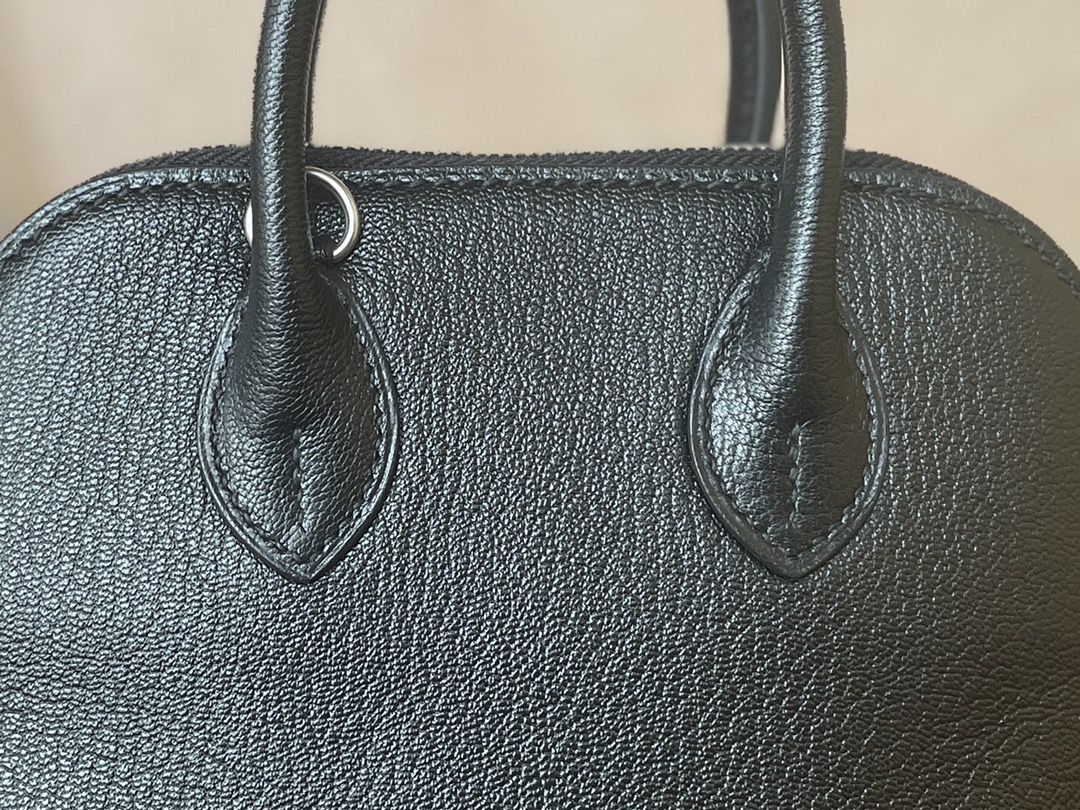 Hermès（爱马仕） Mini Bolide Chevre 山羊皮 黑色 银扣 19cm