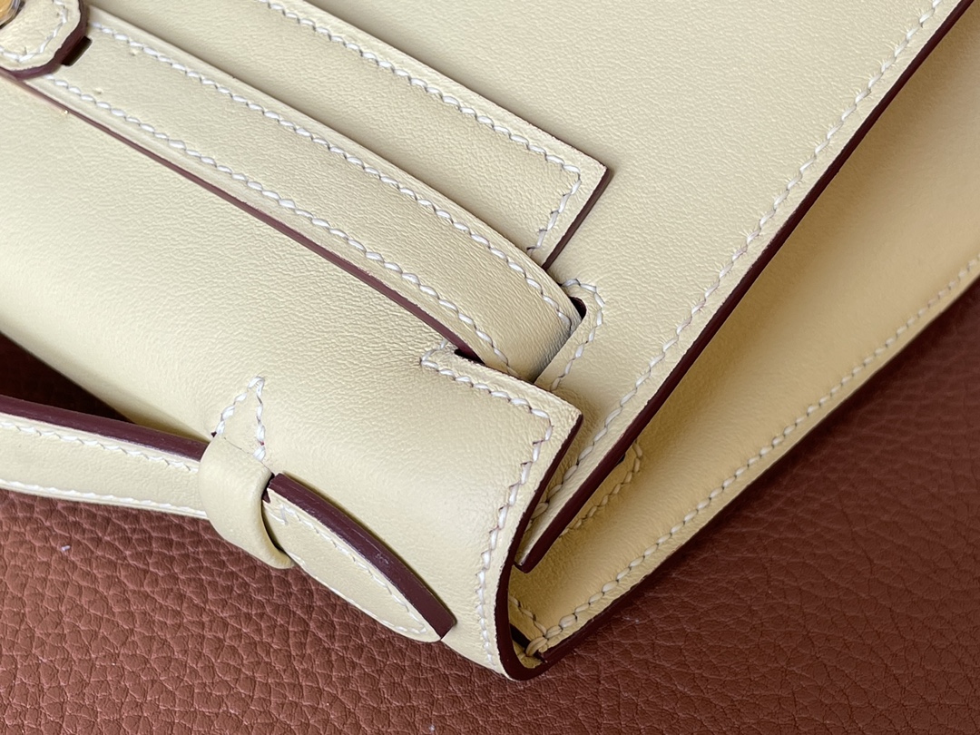 Hermès（爱马仕）Mini Kelly pochette Swift 1Z 小鸡黄 金扣 22cm