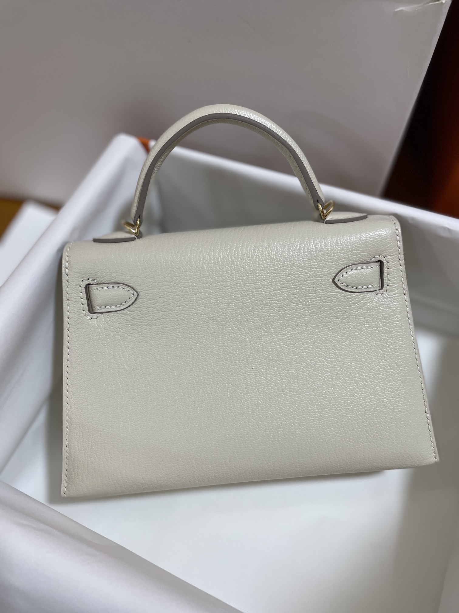Hermès（爱马仕）Mini Kelly 迷你凯莉 山羊皮 奶昔白 金扣 19cm