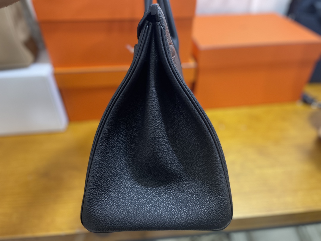 Hermès（爱马仕）Birkin 铂金包 Togo 黑色 金扣 40cm