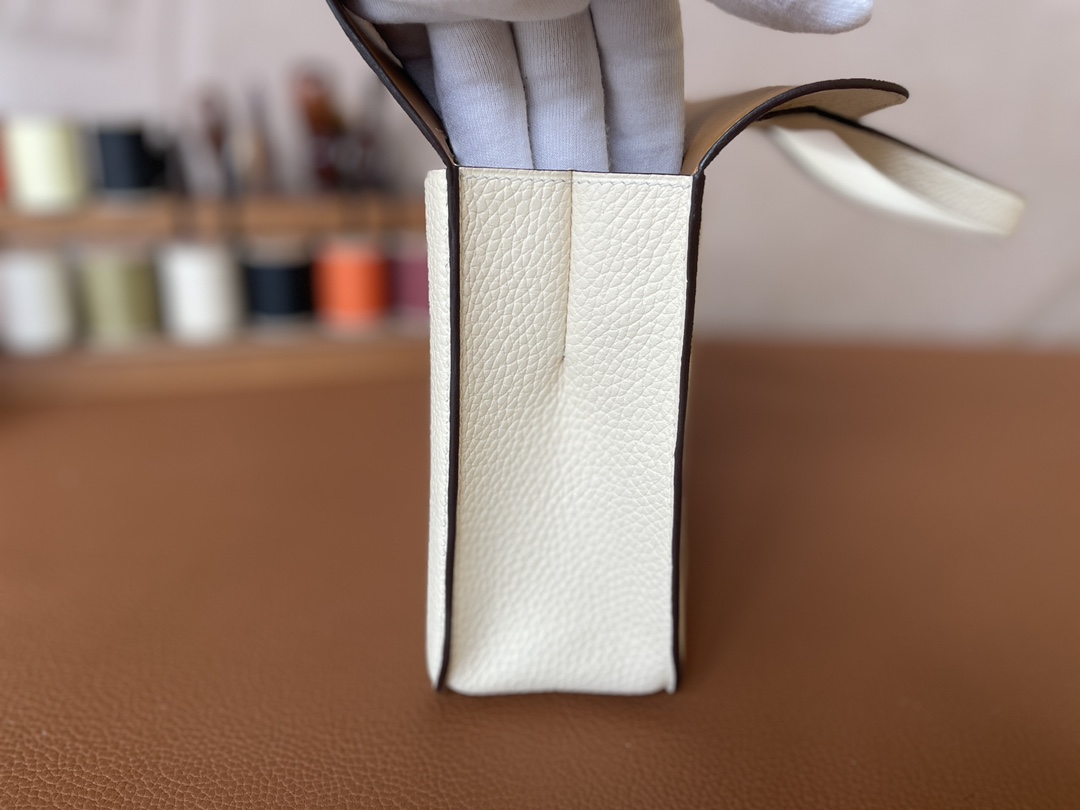Hermès（爱马仕）Halzan TC皮 奶油白 内拼 芝麻色 金扣 25cm