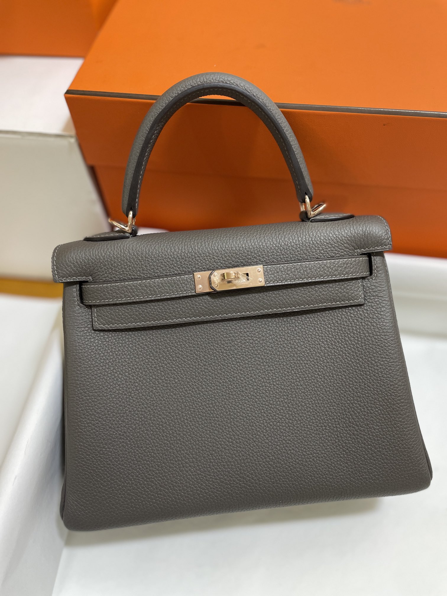 Hermès（爱马仕）kelly 凯莉包 togo 8F 锡器灰 玫瑰金扣 25cm