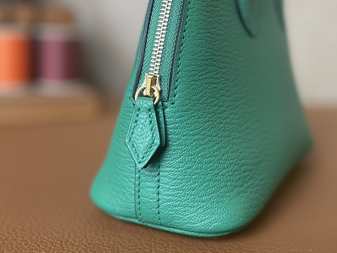 Hermès（爱马仕） Mini Bolide Chevre 山羊皮 U1 维罗纳绿 金扣 19cm