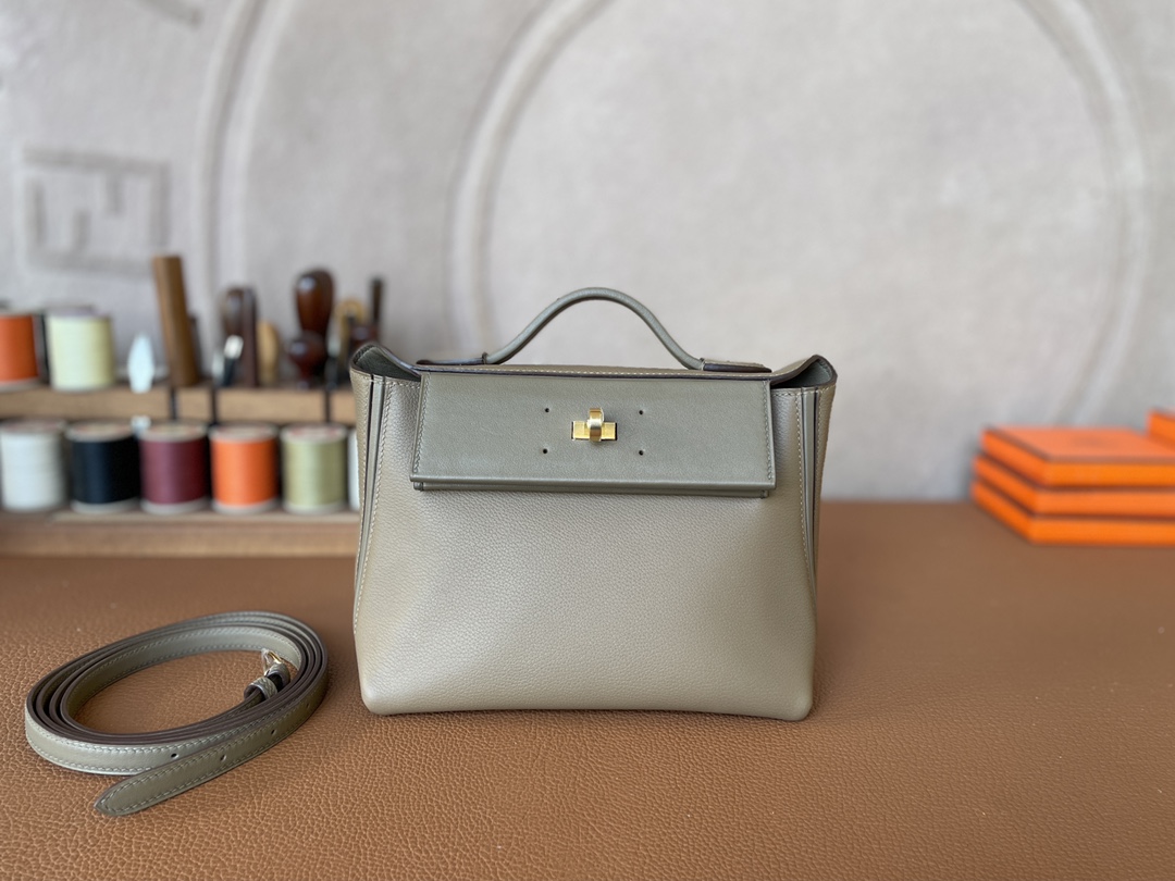 Hermès（爱马仕）Mini Kelly 2424 evercolor 威马犬米色 拼 大象灰 金扣 21cm