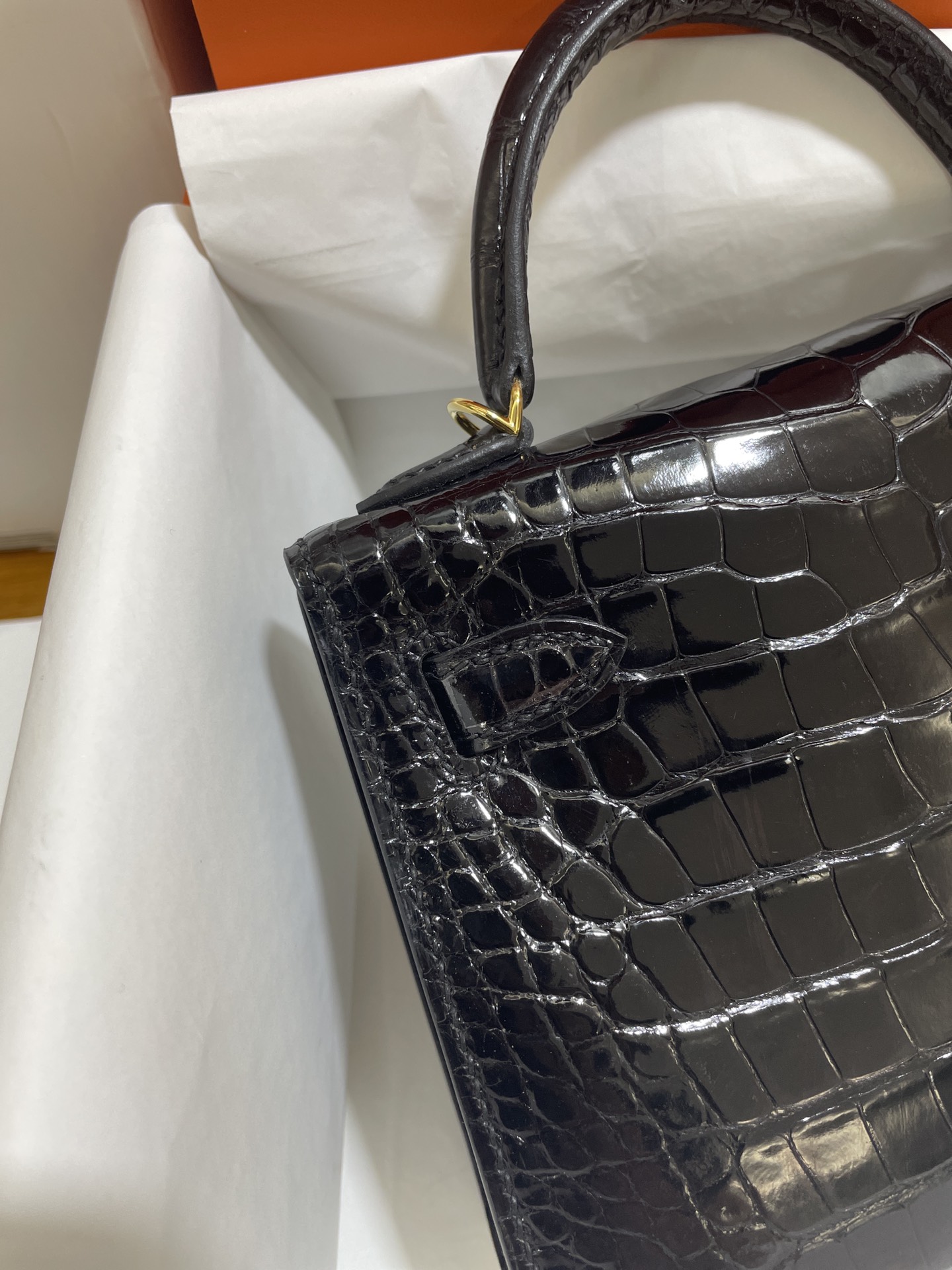 Hermès（爱马仕）Mini Kelly 迷你凯莉 亮面美洲鳄 黑色 金扣 19cm