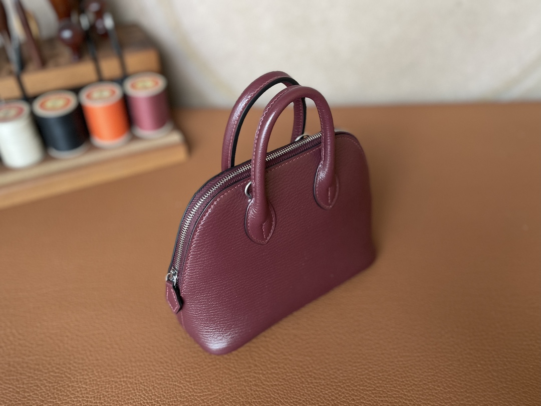 Hermès（爱马仕）Mini Bolide Chevre 山羊皮 ck57 波尔多酒红 银扣 19cm