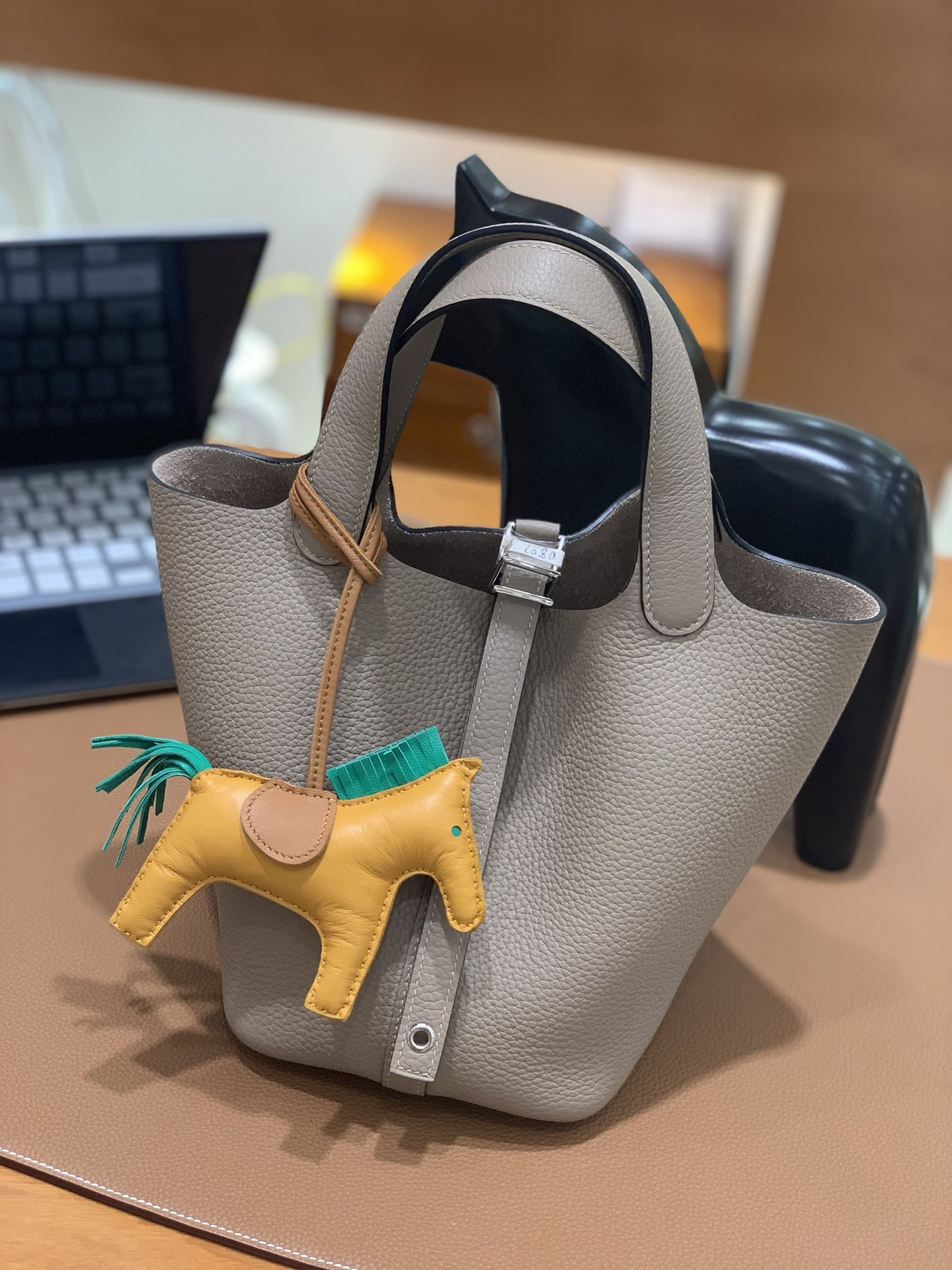 Hermès（爱马仕）Picotin 菜篮子 TC 斑鸠灰 银扣 18cm