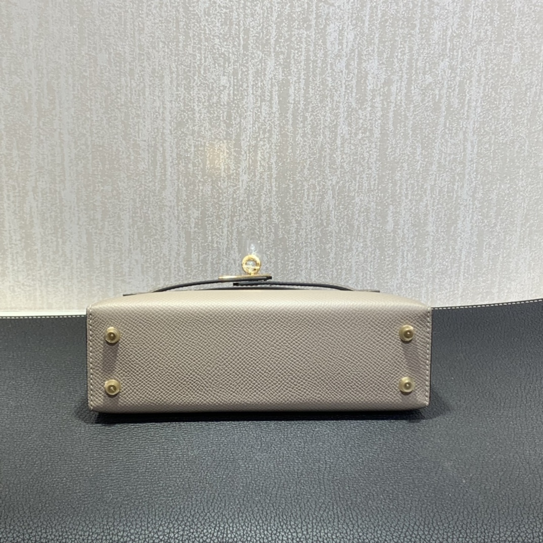 Hermès（爱马仕）mini Kelly 迷你凯莉 Epsom 沥青灰 金扣 19cm