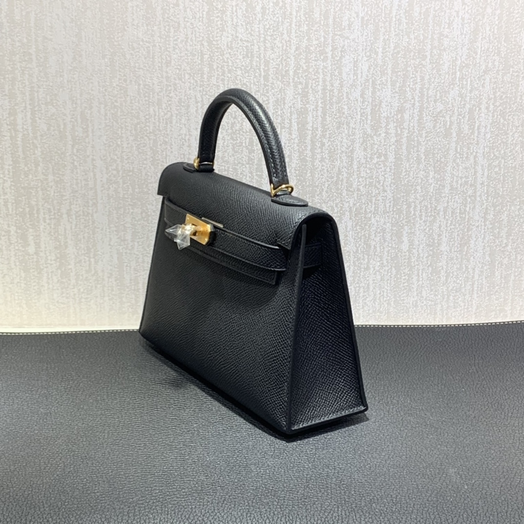 Hermès（爱马仕）mini Kelly 迷你凯莉 Epsom 黑色 金扣 19cm
