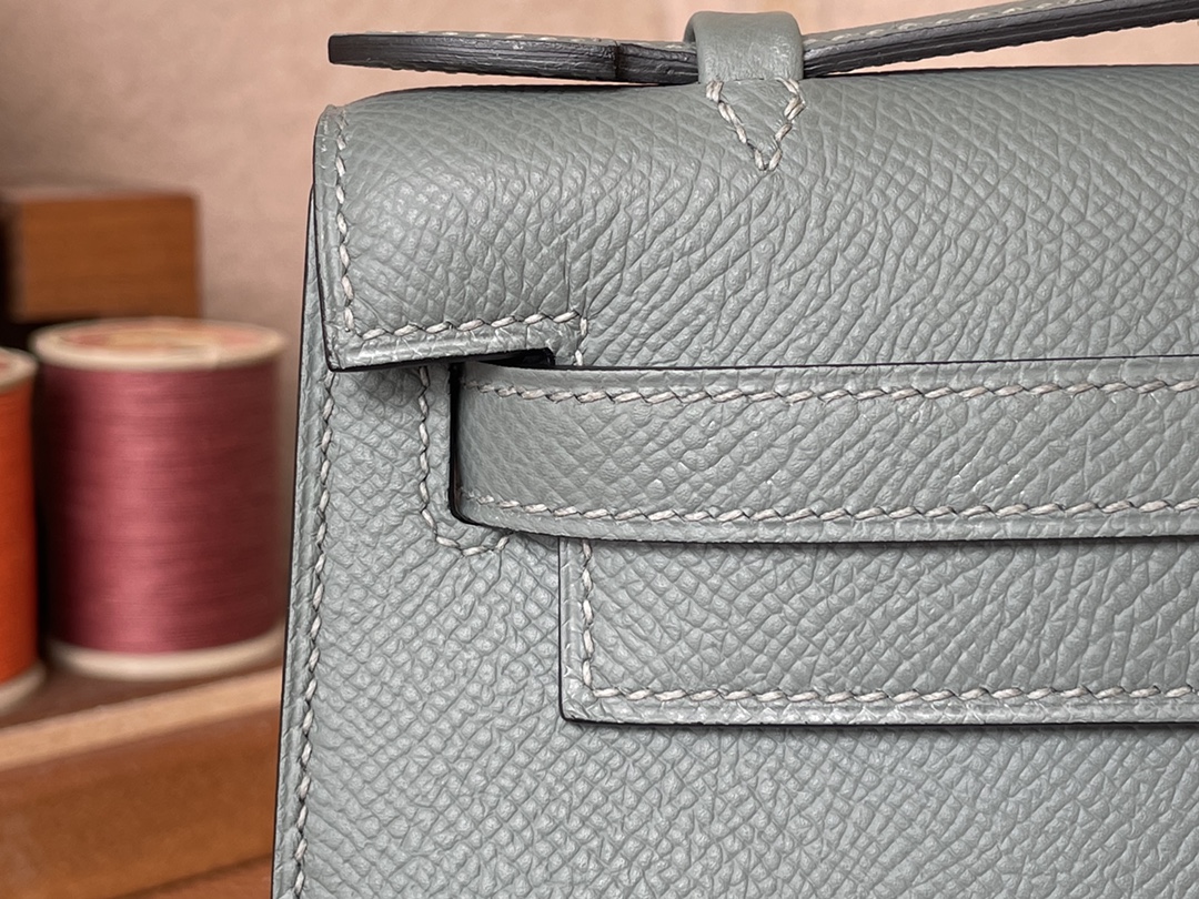 Hermès（爱马仕）Mini Kelly pochette epsom 杏仁绿 金扣 22cm