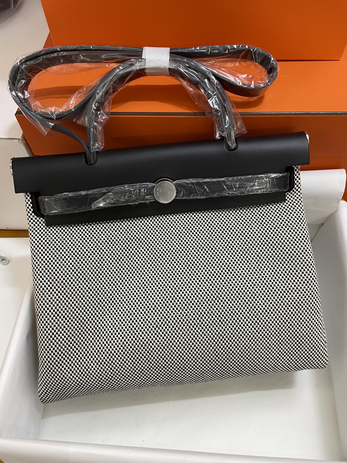 Hermès（爱马仕）Herbag 黑色 黑白粗布 内缝 31cm