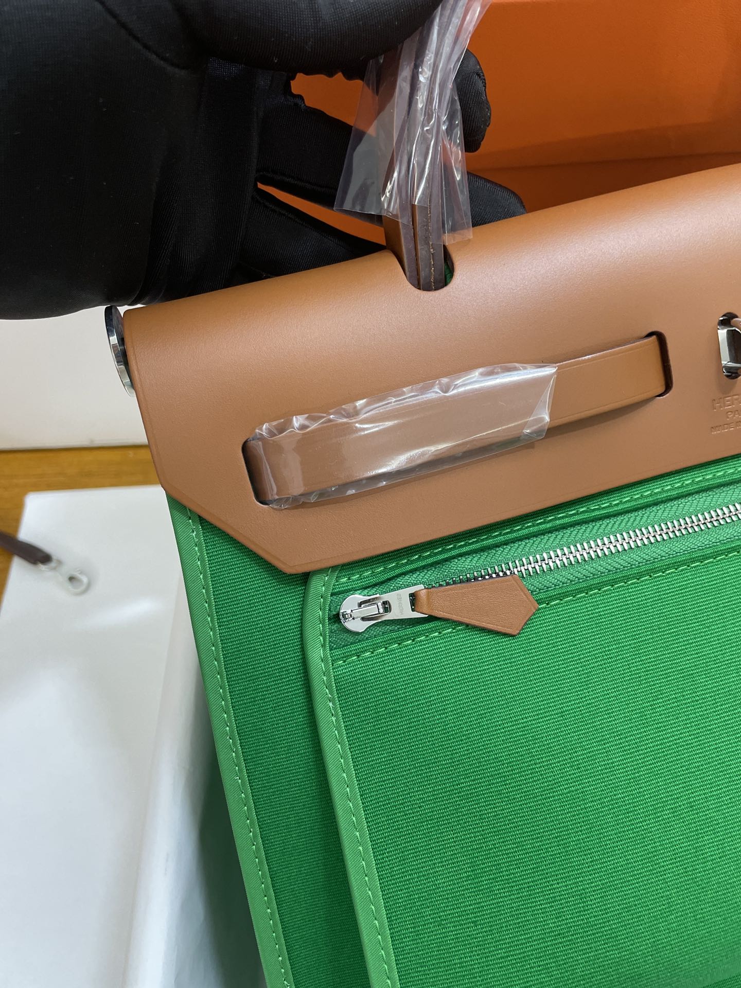 Hermès（爱马仕）Herbag 金色 拼 竹子绿 Box 拼 帆布 外缝 银扣 31cm