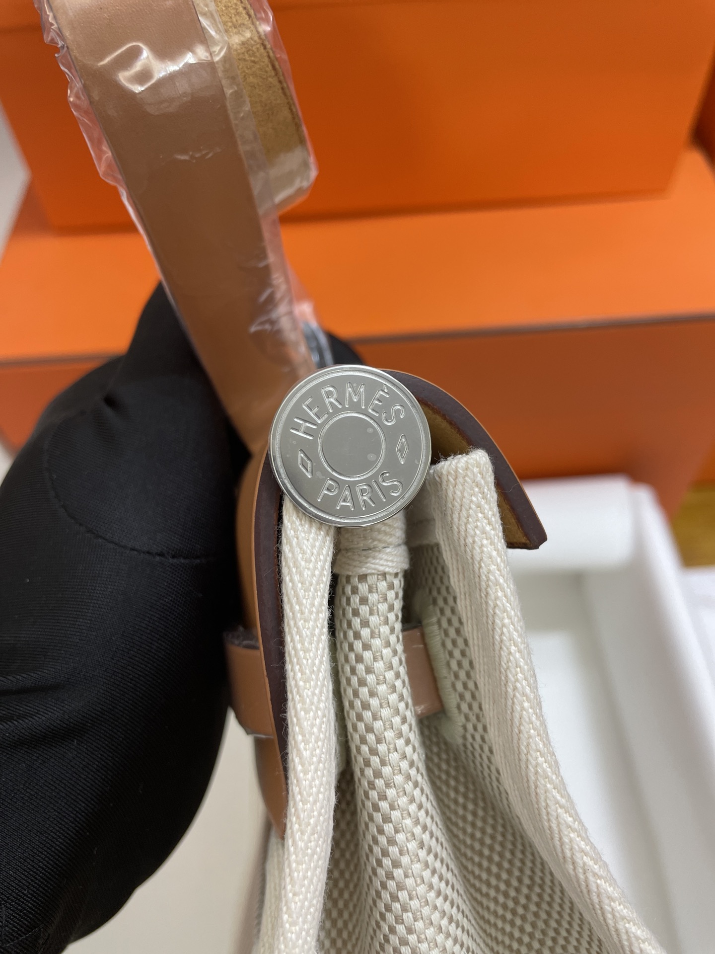 Hermès（爱马仕）Herbag  金色 拼 米白 Box 拼 帆布 外缝 银扣 31cm