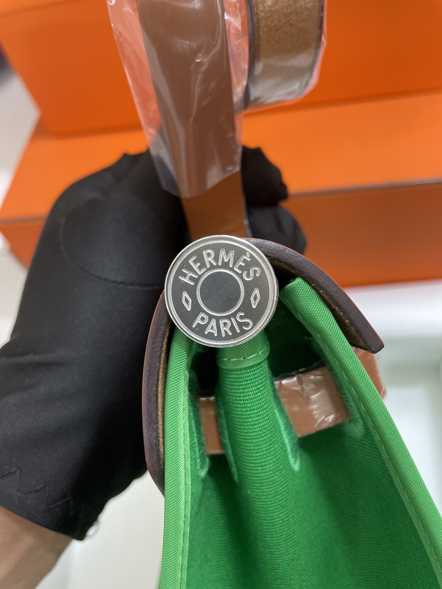 Hermès（爱马仕）Herbag 金色 拼 竹子绿 Box 拼 帆布 外缝 银扣 31cm