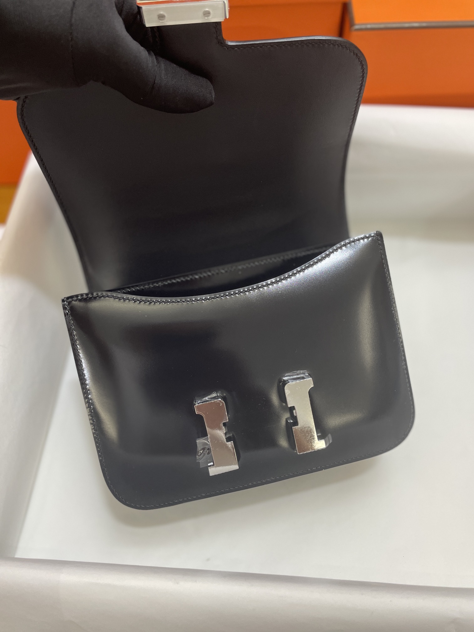 Hermès（爱马仕）Constance 康康 Box 黑色 亮面 银扣 19cm