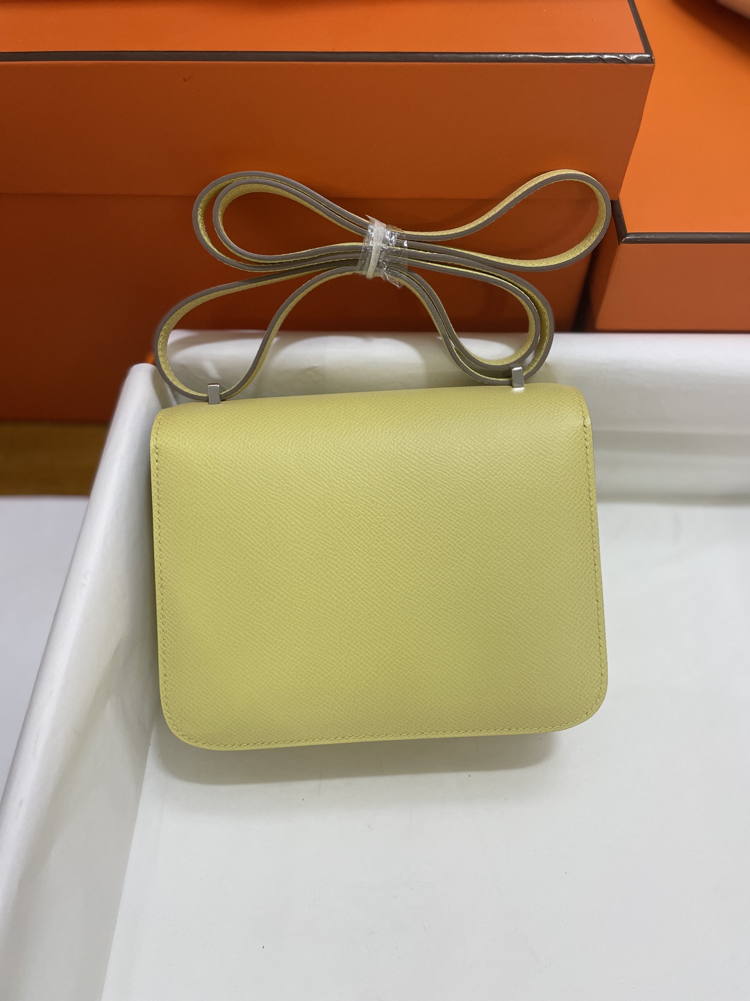Hermès（爱马仕）Constance 康康 Epsom 小鸡黄 银扣 19cm