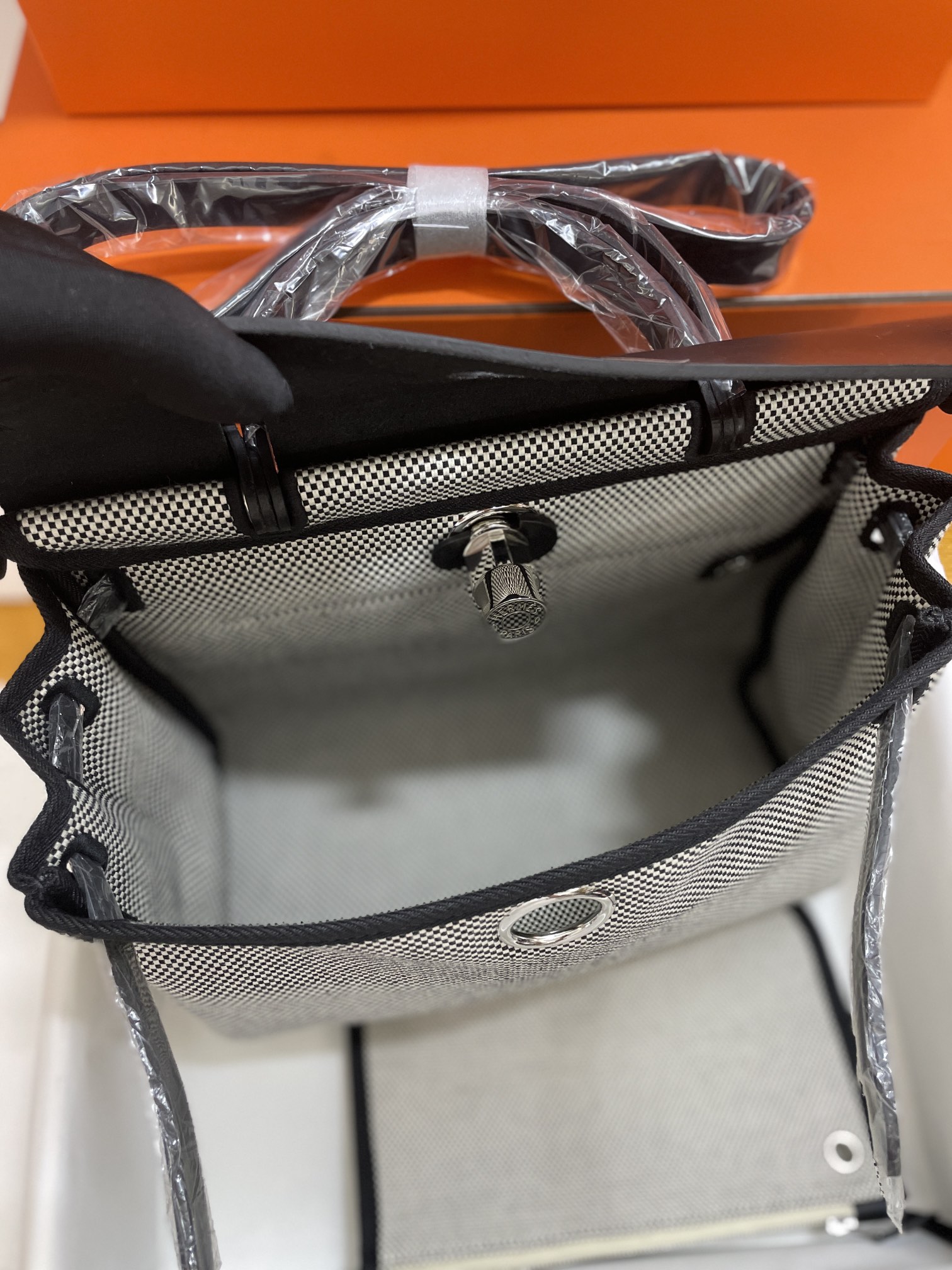 Hermès（爱马仕）Herbag 黑色 黑白粗布 内缝 31cm