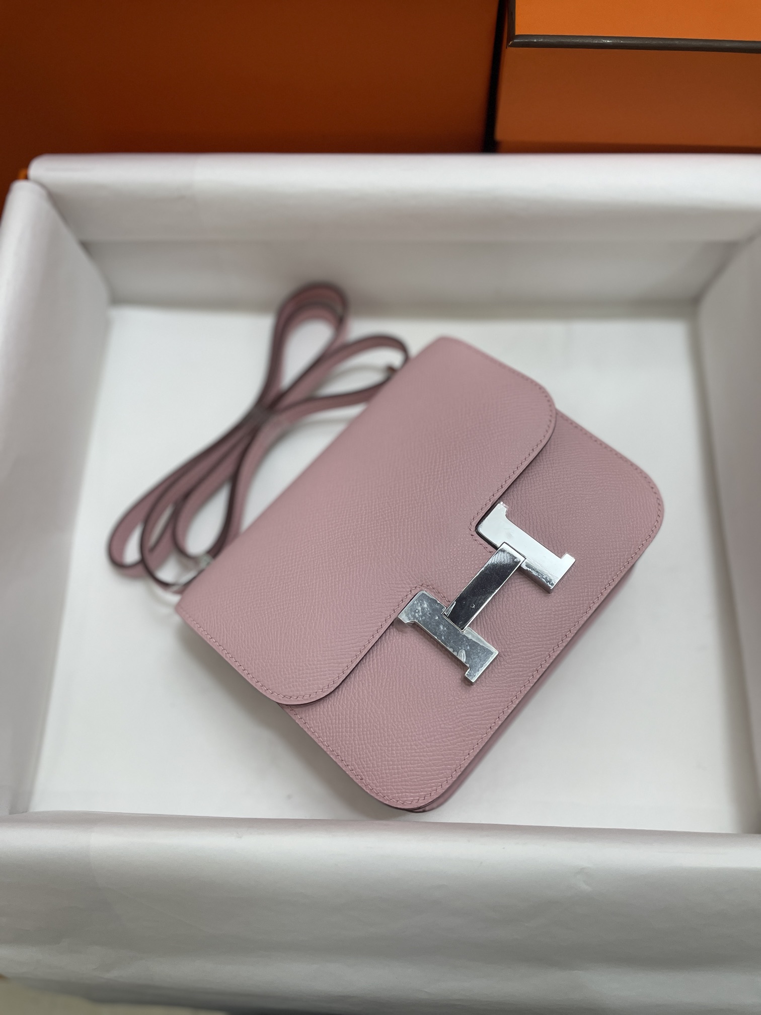 Hermès（爱马仕）Constance 康康 Epsom 樱花粉 银扣 19cm